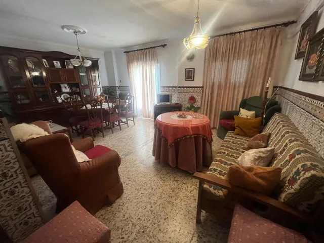 CASA EN DOÑA MENCIA CON LOCAL COMERCIAL — 7