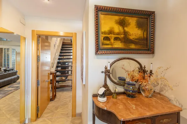 Exclusivo dúplex tipo loft de 225 m2 con apartamento independiente en una ubicación inmejorable — 2