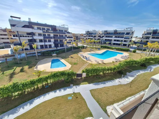 Apartamento 2 habitaciones 78m² en venta - Punta Prima - foto 2