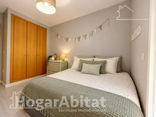 Excelente ubicación y reforma integral en este luminoso piso exterior con terraza, garaje y piscina comunitaria — 19