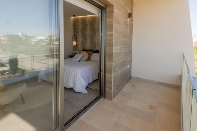 VILLA DE 3 DORMITORIOS DE NUEVA CONSTRUCCIÓN EN PILAR DE LA HORADADA EN EL CAMPO DE GOLF. — 33