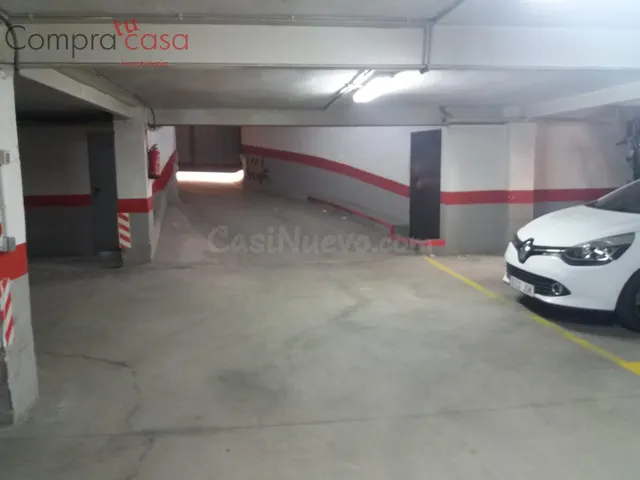 ALQUILER.-.GARAJE.-.COCHE MEDIANO.-.CALLE DEL ROBLE - foto 4