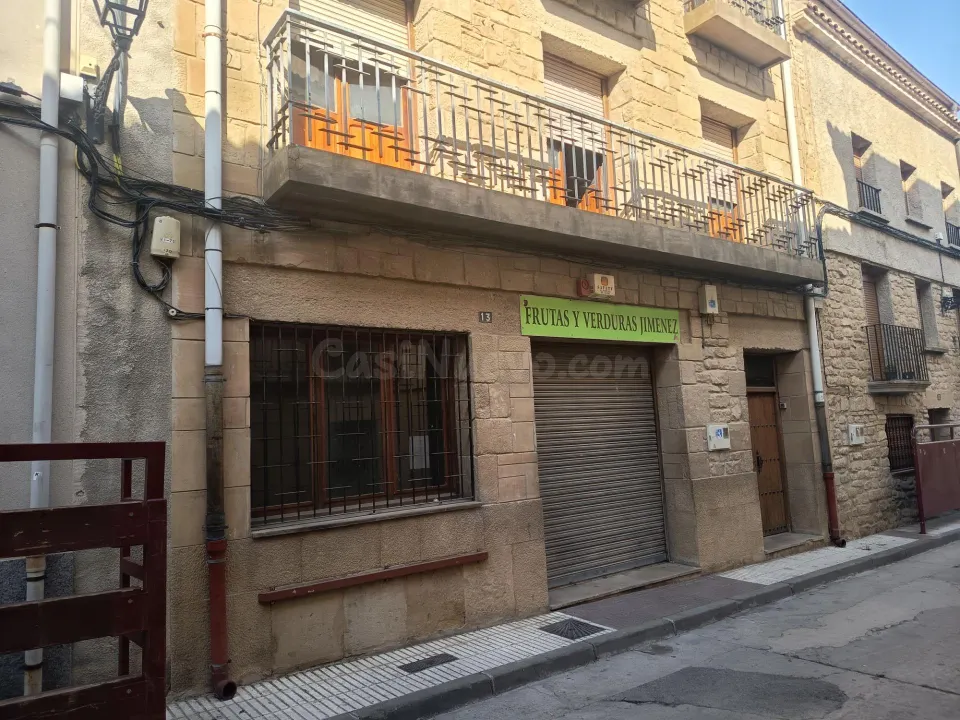 Edificio en Carcastillo.