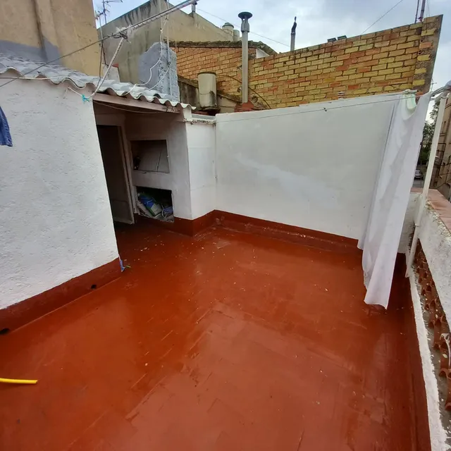 Casa adosada de tres plantas en Jesús, Tortosa. — 23