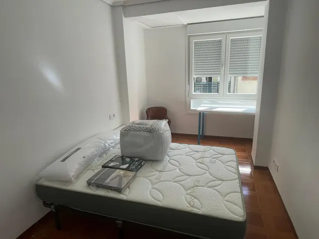 Piso ESTUDIANTES-FUNCIONARIOS ALQUILER habitaciones en Castellón, zona Av.Casalduch, 4 hab. 2 baños, ascensor. — 14