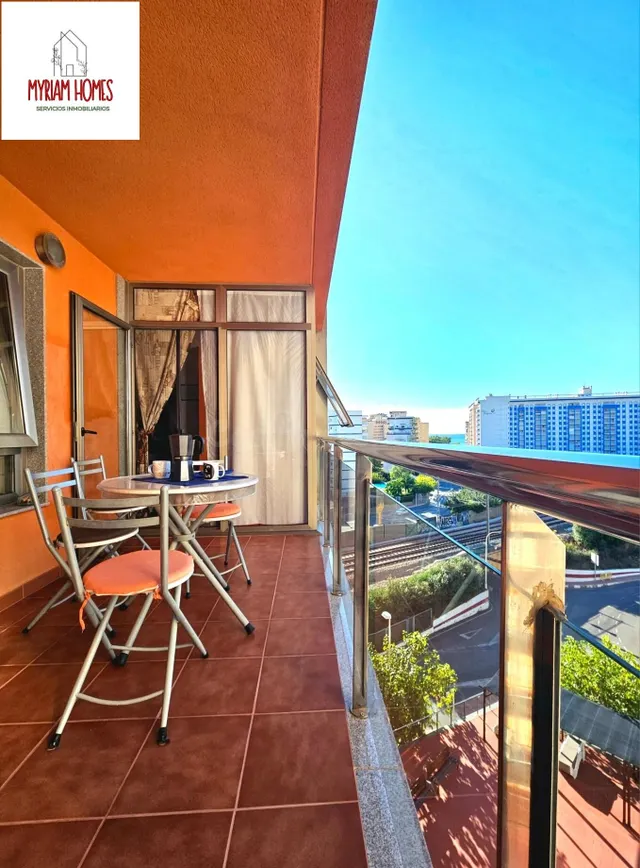 PRECIOSO APARTAMENTO CON VISTAS AL MAR CON GARAJE Y TRASTERO — 4