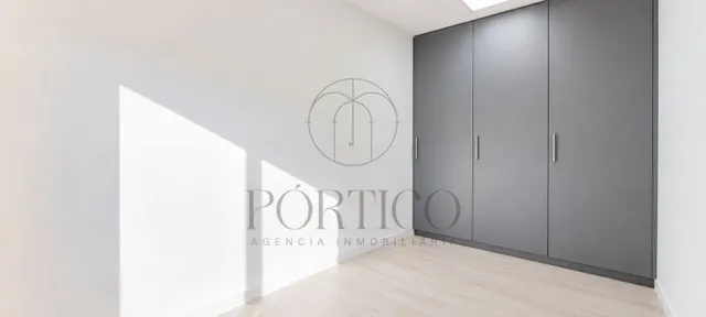 ¡Gran Oportunidad! Amplio local en O Porriño. — 18