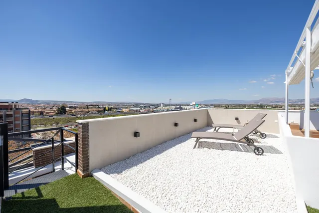 Ático Dúplex Reformado con Terraza de Ensueño en Armilla — 39