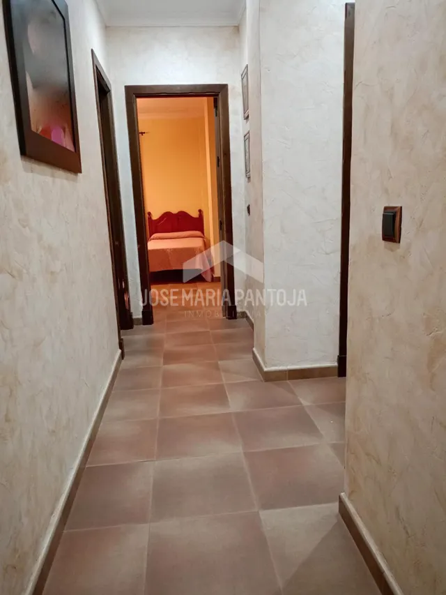 CHALET CON PISCINA EN JUNTA DE LOS RIOS — 19