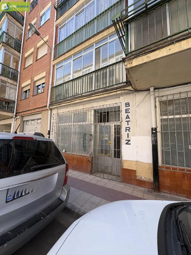 LOCAL EN VENTA 68 M2 EN C. FERNAN GONZALEZ - foto 2