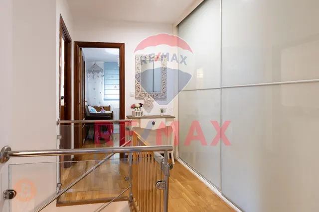 En venta Chalet adosado unifamiliar en Santovenia de Pisuerga — 32