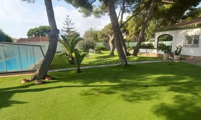 Villa de 3 dormitorios, 3 baños en campo amor ( Orihuela Costa ) — 37