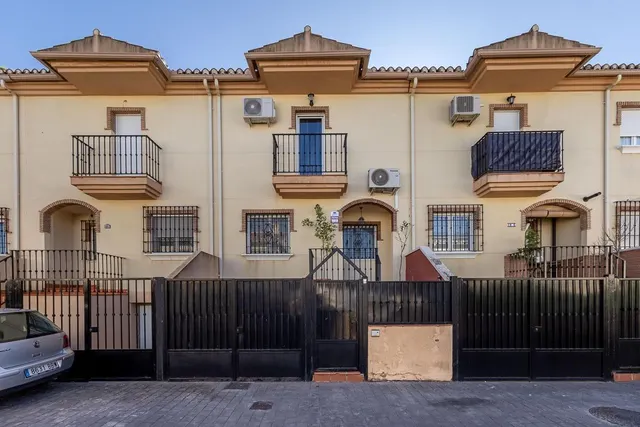 Bonito adosado en el Barrio de Monachil — 30