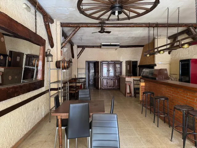 Local Comercial en el Centro de Roses · 120 m2 · 2 Salidas d - foto 5