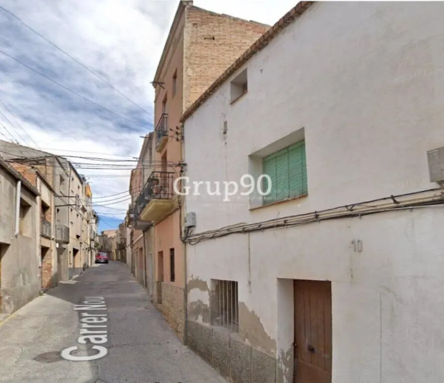 ¡casa de pueblo en Cervera con gran potencial!