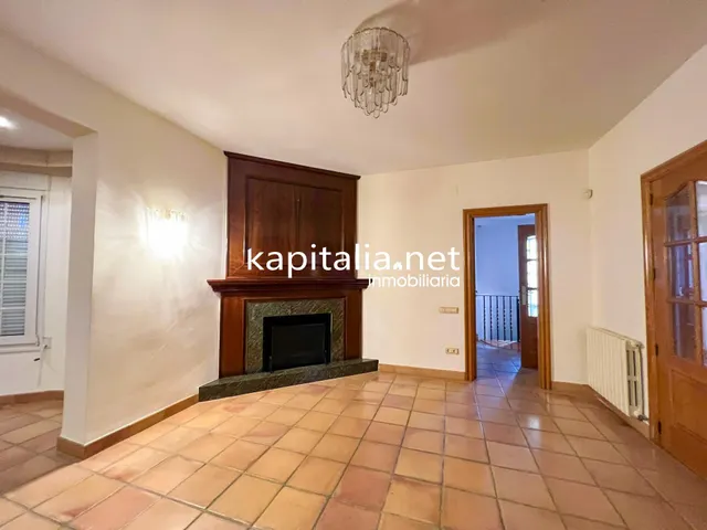 Magnifico chalet a la venta en Valencia — 27
