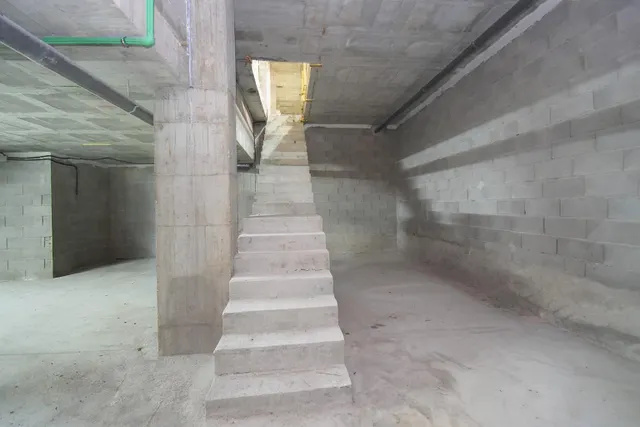 Local comercial  con posibilidad de vivienda  en  Muro — 11