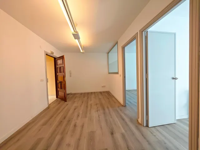 SE ALQUILA OFICINA-DESPACHO EN PLENO CENTRO DE FUENGIROLA — 6