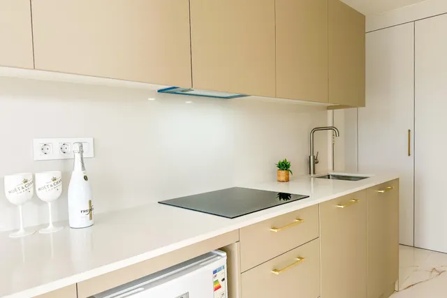 Apartamento reformado con dormitorio independiente y vistas al mar en puerto rico/amadores — 6