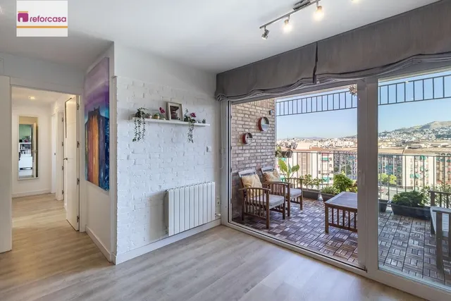 PISO REFORMADO CON VISTAS PANORÁMICAS A UN PASO DEL CENTRO DE GRANADA — 7