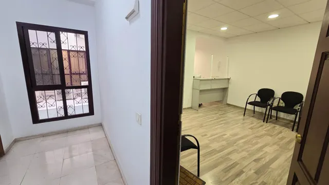 Oficina reformada y amueblada de 128 m2 en el Edificio Peceño, en pleno centro de Santa Cruz de Tenerife — 38