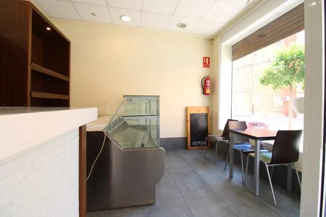 Local comercial 2 habitaciones 100m² en alquiler - Masías - foto 4