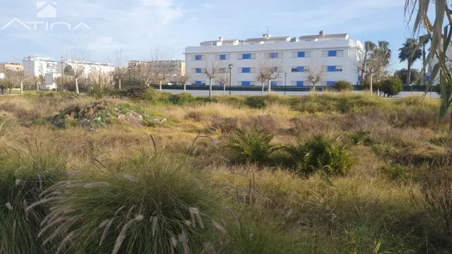 Una oportunidad única para construir tu hogar ideal cerca del mar en playa Daimús — 5