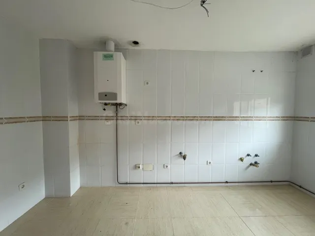VENTA ADOSADO EN ALMAZCARA EL BIERZO — 5