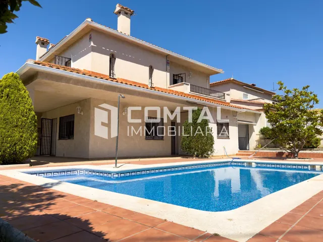 CASA EN VENTA CUBELLES — 5