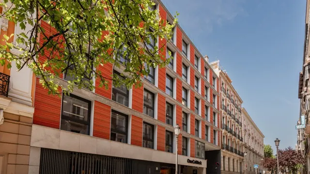 Oficina en alquiler en Calle C. de Prim — 6