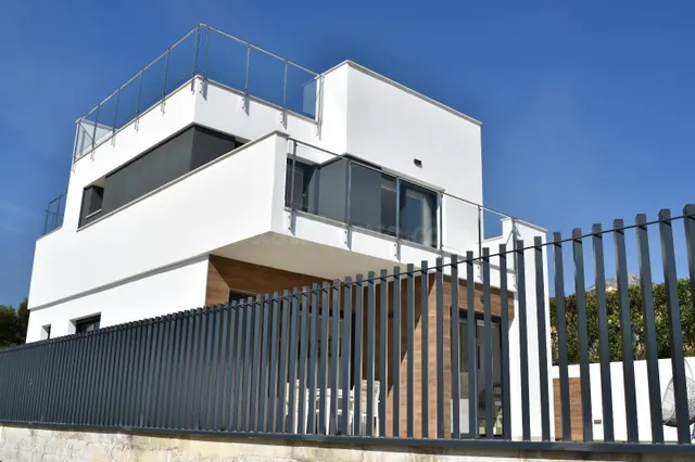 Exclusivas viviendas en la prestigiosa Urbanización – La Nuc