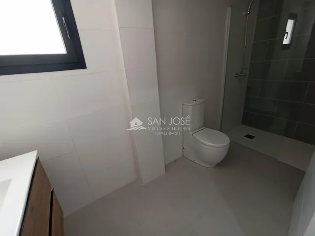 Se vende Villa con piscina en Cañada de la Leña — 25