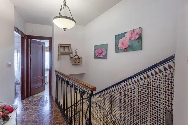 PRECIOSA CASA CON VISTAS A LA ALHAMBRA — 35