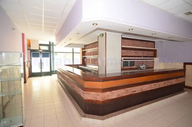 Local comercial en venta — 9