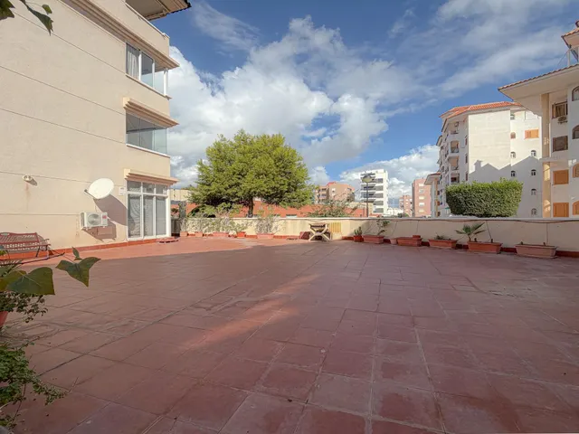 Parquemar! Exclusivo y Único, apartamento tipo bungalow con Colosal Terraza privada en urbanización privilegiada con preciosa piscina comunitaria (400 mts playa) — 33