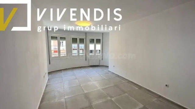 APARTAMENTO EN VENTA - ZONA ESCORXADOR - foto 4