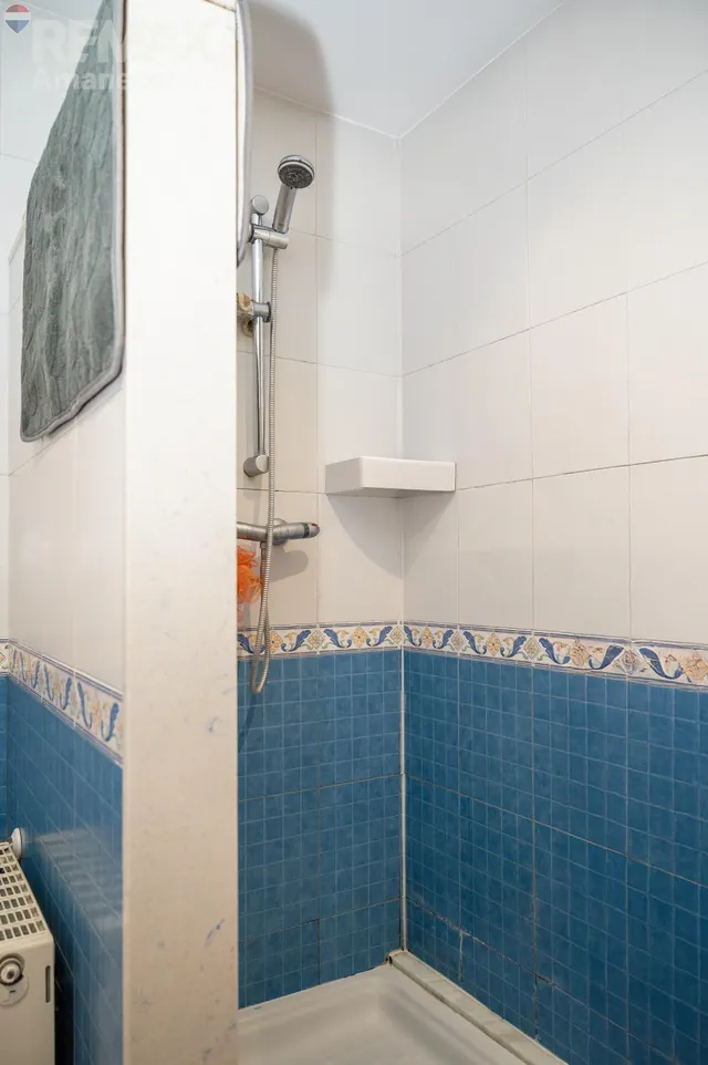 Casa en venta en Alfafara con 562 m2 y gran potencial — 28