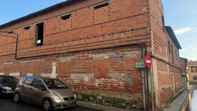 BARGAS PARCELA EN SUELO URBANO, EN ESQUINA, DE 806M2, CON 56 - foto 3