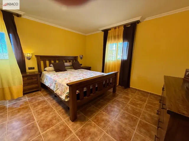 Chalet con 2 viviendas y amplia parcela en la Alcoraya — 34