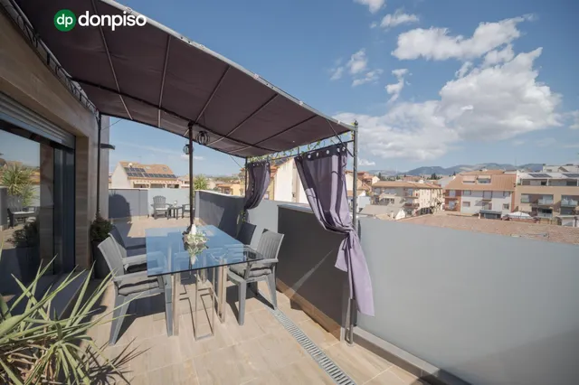 Ático dúplex con piscina en Maracena — 46