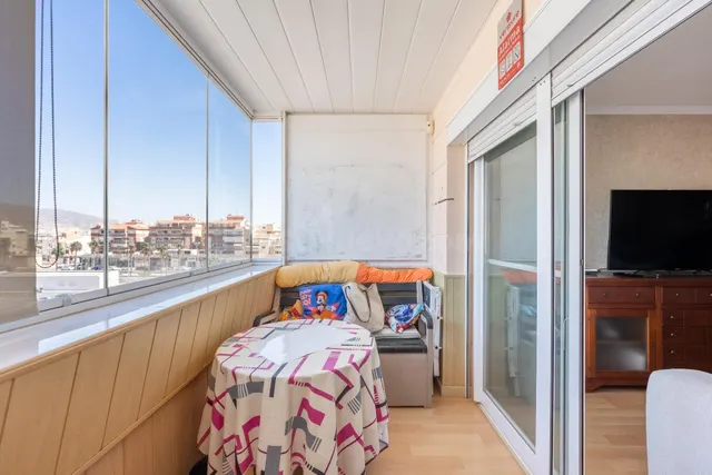 Amplio y moderno piso en Las Salinas, Roquetas de Mar por €2 - foto 5