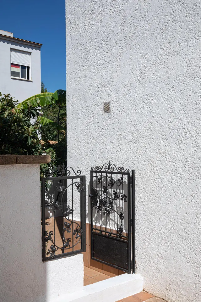 Encantadora vivienda unifamiliar con patio privado, piscina y vistas al mar en Cala Millor. — 41