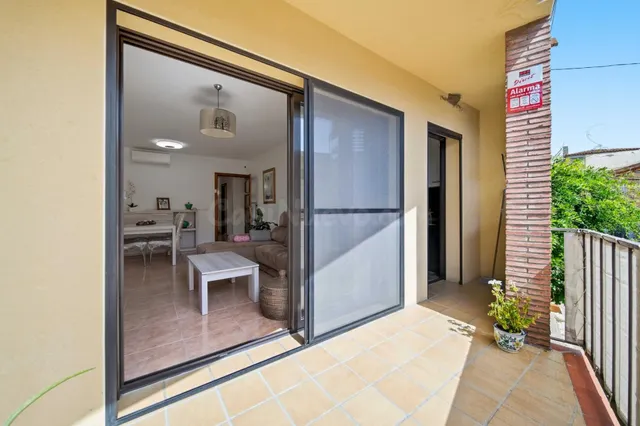 Piso en venta en Vilajuiga - foto 2