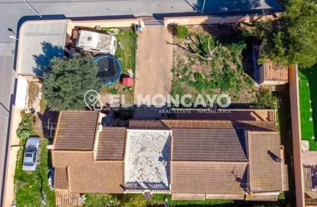 Fantástico chalet independiente con jardín privado en la exclusiva zona de Los Balcones, Torrevieja — 8