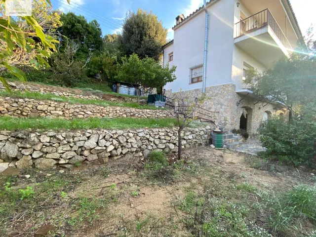 Fantàstica casa amb jardí a la urbanització de Sant Carles, La Roca del Vallès. — 29