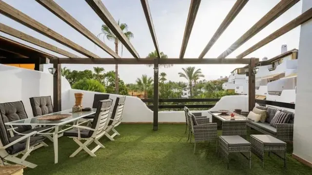 Chalet adosado en la Milla de Oro de Marbella — panorámica de La Concha — 31