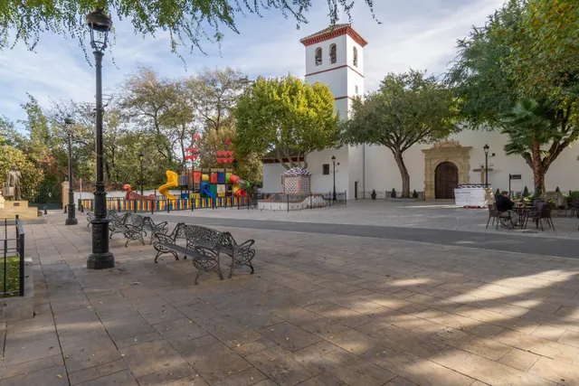 Local Comercial justo a Mercadona de Ogíjares. — 20