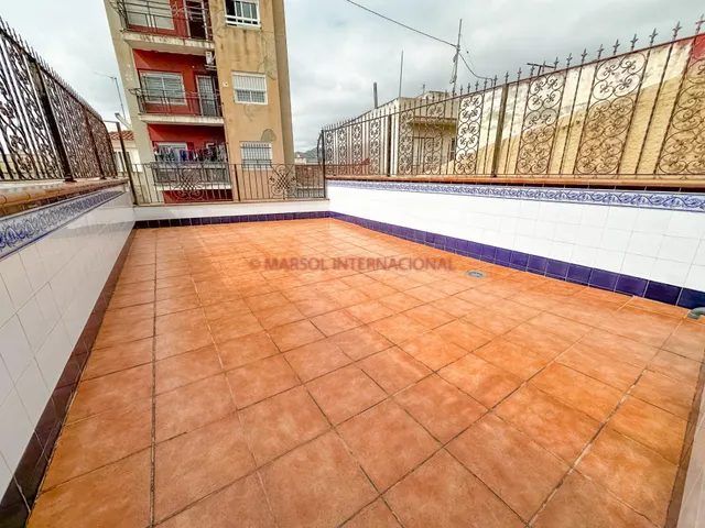 CASA DE NUEVA CONSTRUCCIÓN, AÑO 2011 EN ORIHUELA — 26