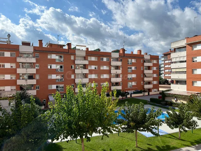 Excelente apartamento en la zona Fenals - foto 2