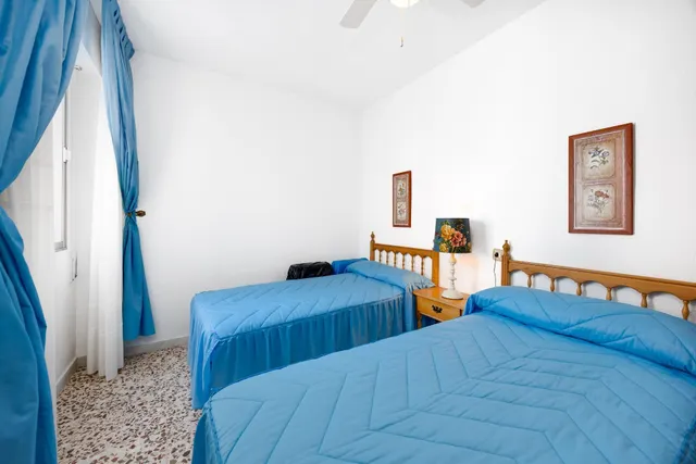 Piso de tres dormitorios a escasos 200 metros de la playa del cura — 8